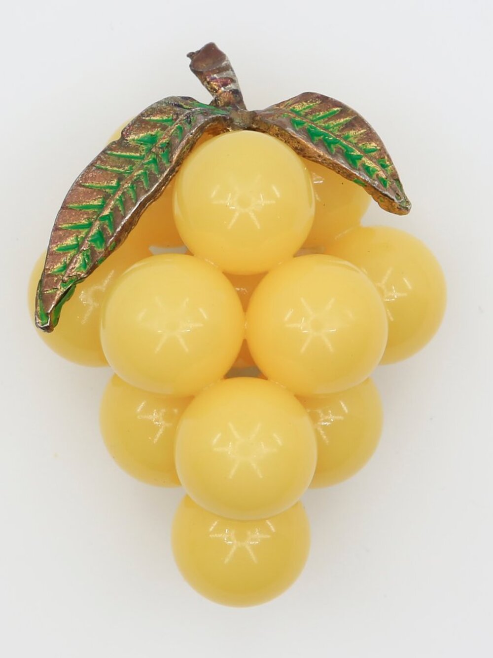 Vintage Lucite Forbidden Fruit Yellow Grapes Enamel Accent Leaves Brooch 1950s